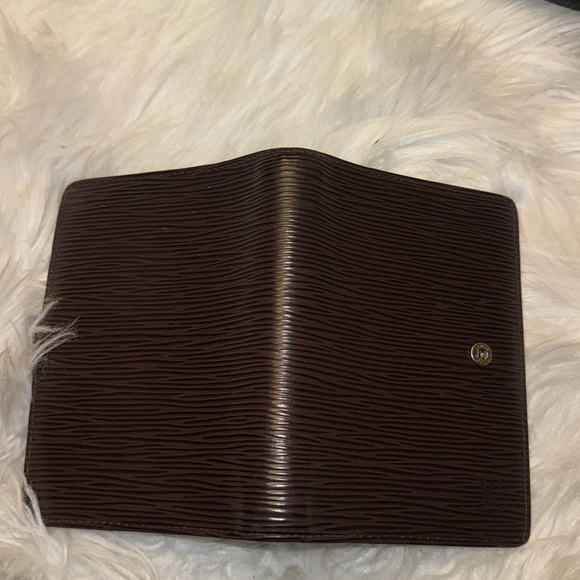 Louis Vuitton Epi Small Ring Agenda Cover in Brown EUC - Picture 9 of 9